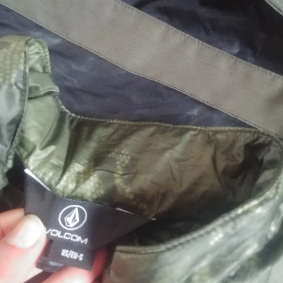 Volcom Jacket - Picture 5 of 11